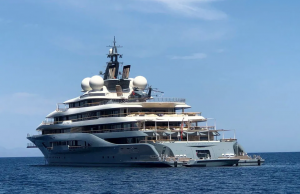 Jeff Bezos Yacht - See Features and How Much it Cost